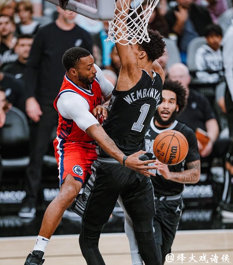 马刺6连胜西部第二，文班历史级狂飙：雷霆两战成生死考验